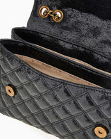 Guess Giully Flap Omuz Çantası