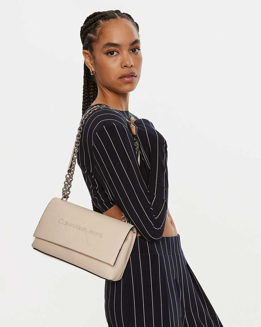 Calvin Klein Sculpted Flap Omuz Çantası Gray Morn