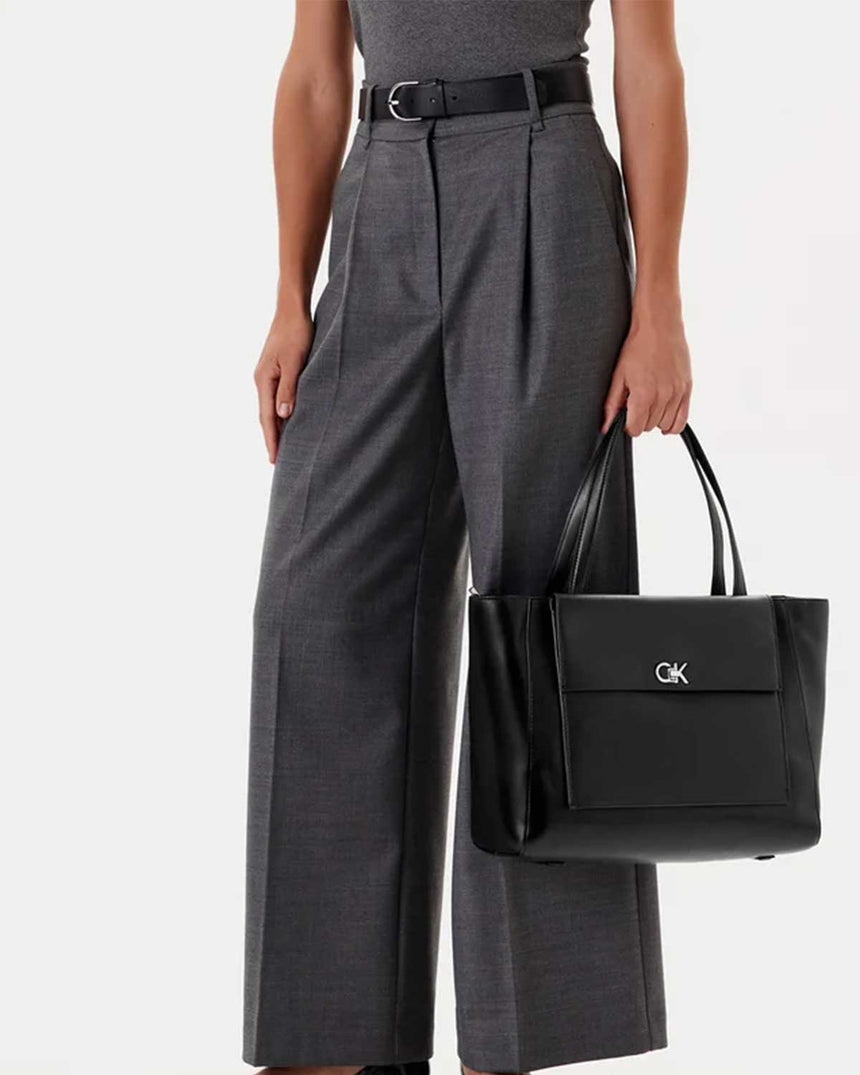 Calvin Klein Re-Lock Orta Boy Shooper Kadın El Çantası Black