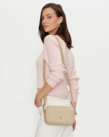 Tommy Hilfiger Chic Logolu Camera Bag Classic Beige