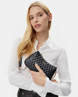 Guess Betula Zincir Detaylı Parlak Mini Çapraz Askılı Çanta Black