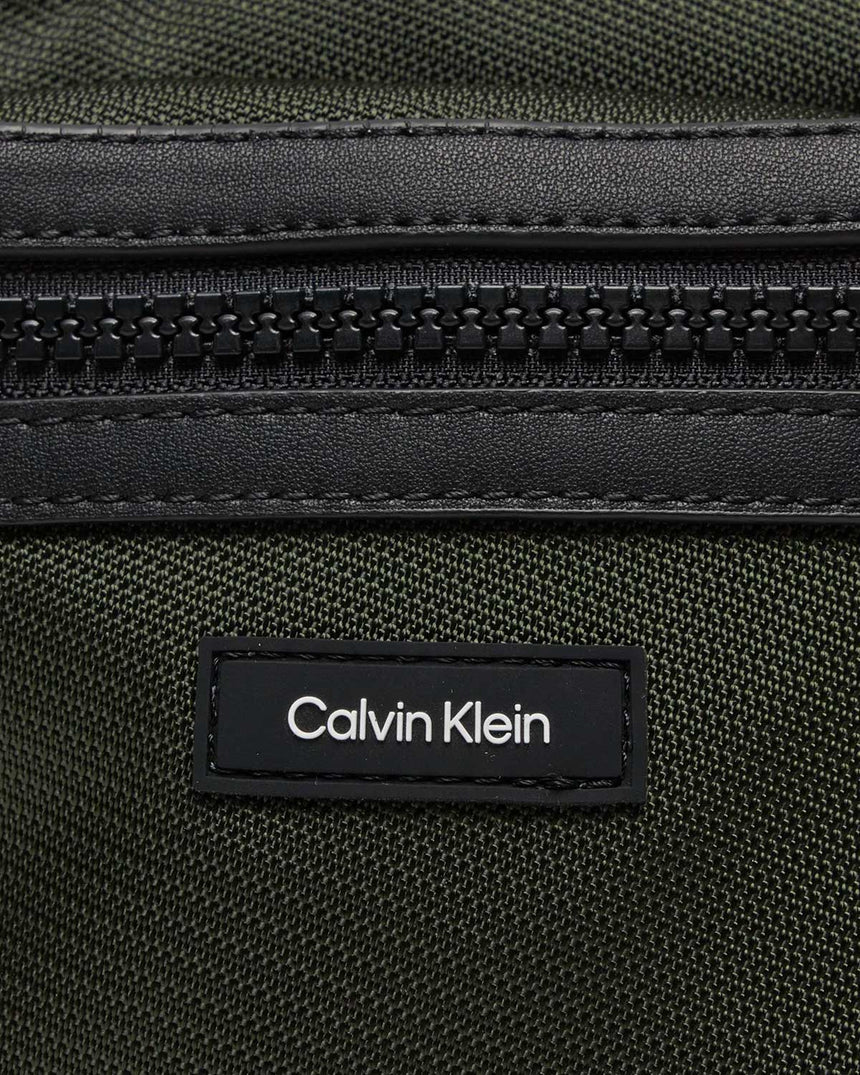 Calvin Klein Essential Reporter Çapraz Askılı Çanta Dark Olive