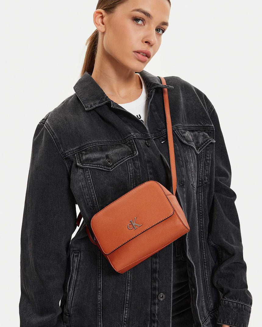 Calvin Klein Minimal Monogram Çapraz Askılı Çanta Brown