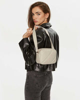 Calvin Klein Quilted Camera Bag Çapraz Askılı Çanta Beige