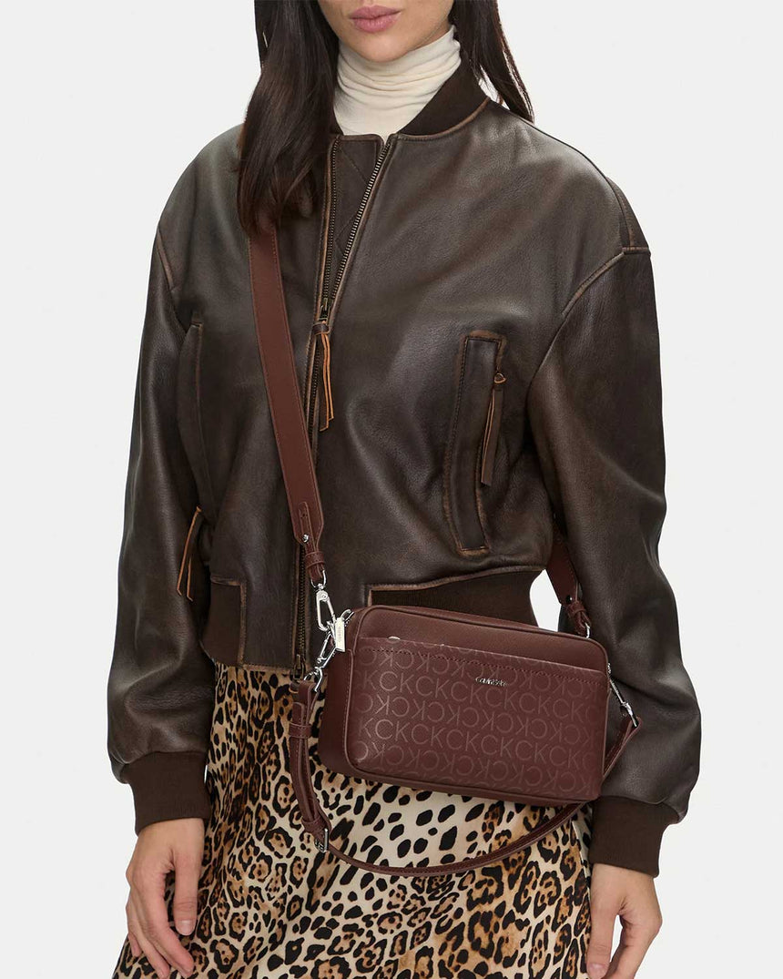 Calvin Klein Must Convertible Monogram Omuz Çantası Cioccolate Lab Monogram Pu