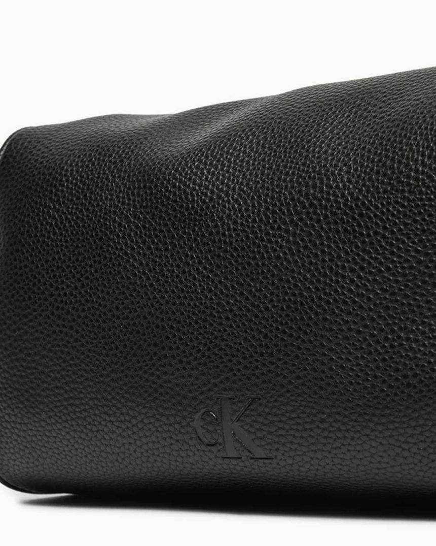 Calvin Klein Logo Emboss Dopp Kit Erkek Washbag Black