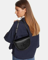 Calvin Klein Saddle Kalın Logolu Kadın Çapraz Askılı Çanta Black