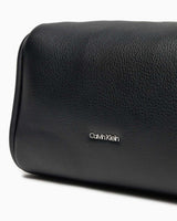 Calvin Klein Refine Çapraz Askılı Çanta CK Black