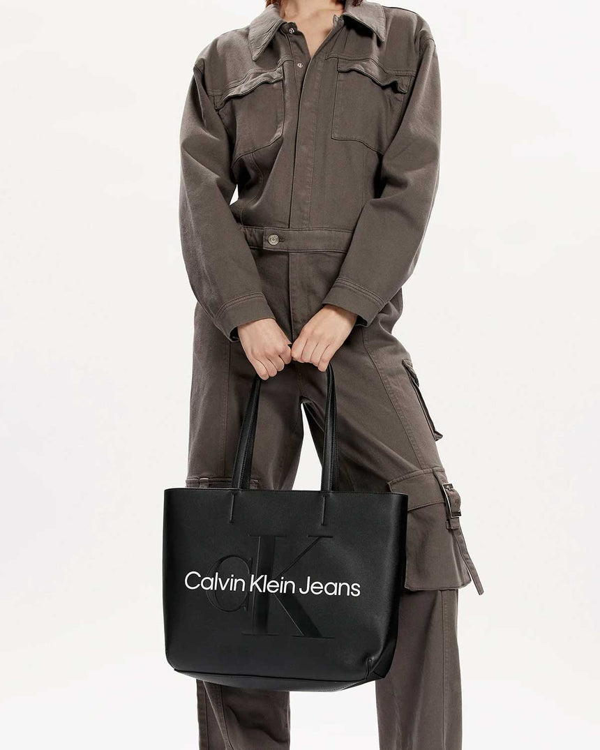 Calvin Klein Sculpted Shopper Mono Kadın Omuz Çantası Black