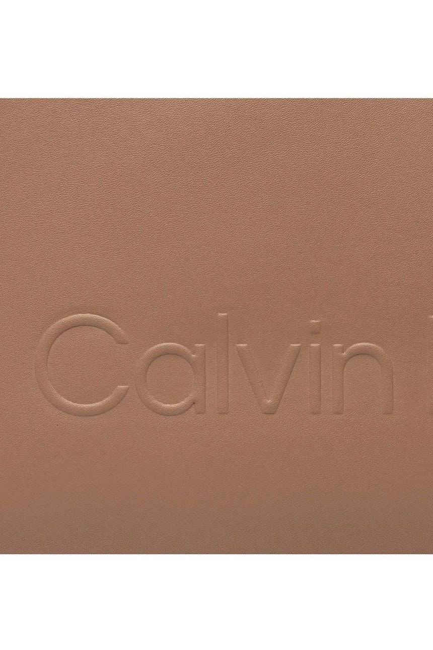 Calvin Klein Minimal Hardware Kadın Omuz Çantası Khaki