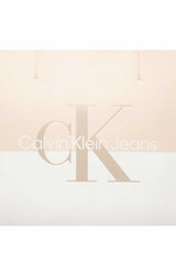 Calvin Klein Sculpted Shopper Kadın Omuz Çantası Tuscan Beige / White