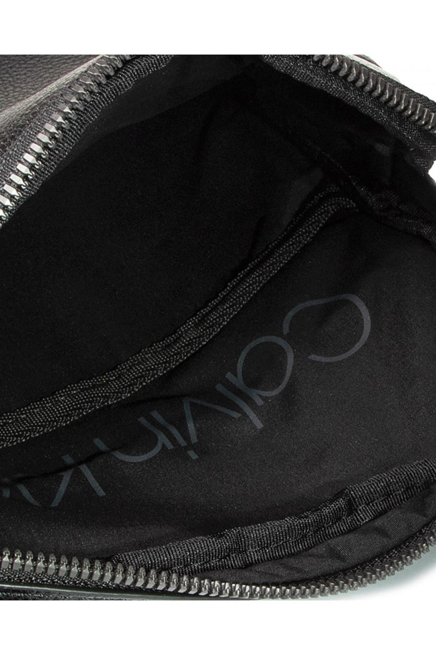 Calvin Klein Ck Bombe Çapraz Askılı Erkek Çantası Black