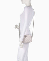 Guess Noelle Crossbody Zincir Detaylı Çapraz Askılı Çanta Orchid Logo