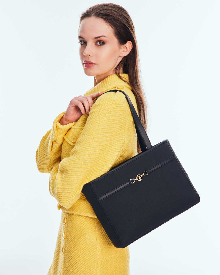 Us Polo Assn Gold Logo Detaylı Omuz Çantası Siyah