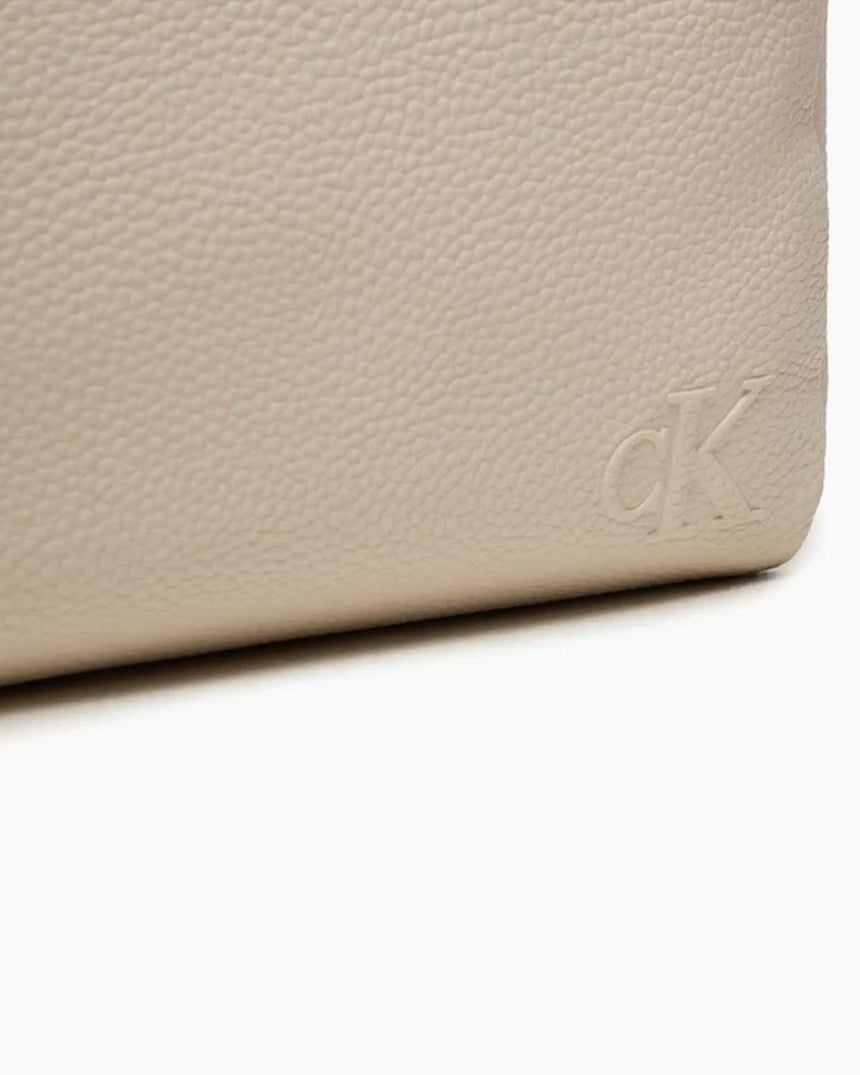 Calvin Klein Ultralight Kalın Askılı Çapraz Askılı Çanta Eggshell