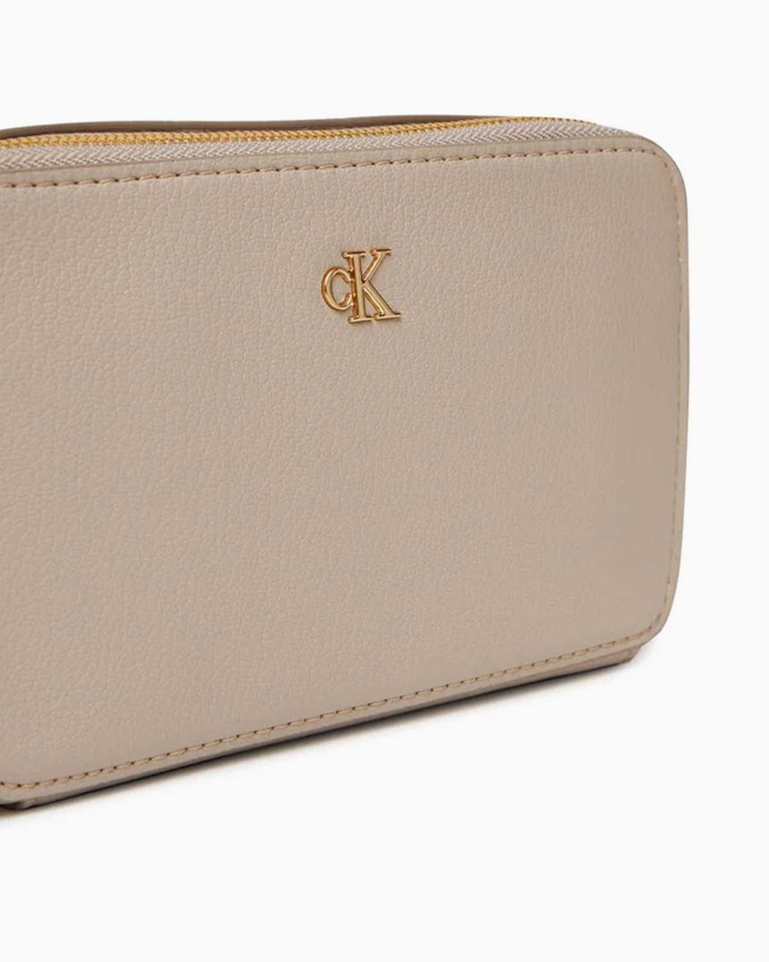 Calvin Klein Minimal Mono Logolu Kadın Camera Bag Chateau
