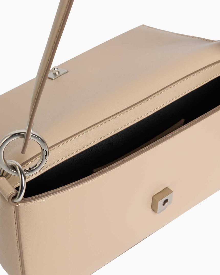 Calvin Klein Sculpted Flap Shoulder Bag Omuz Çantası Crockery