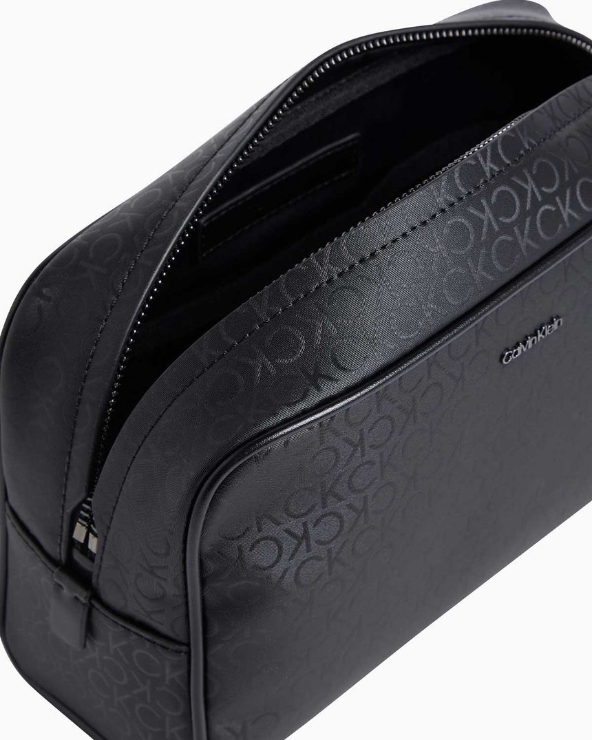 Calvin Klein Sleek Washbag Mono Makyaj Industrial Mono Black