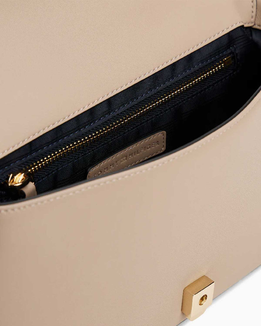 Tommy Hilfiger Feminen Kapaklı Çapraz Askılı Çanta Coastal Taupe