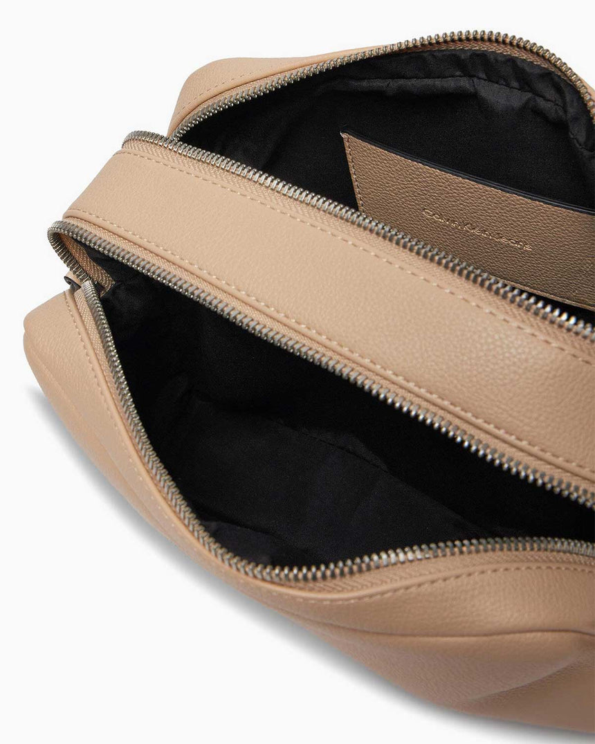 Calvin Klein Ultralight Camera Bag Çapraz Askılı Çanta Porcelain Sand