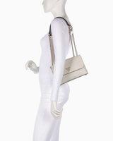 Guess Daryna Convertible Zincir Detaylı Omuz Çantası Bone