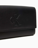 Calvin Klein Sculpted Long Fold Omuz Çantası Black