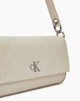 Calvin Klein Minimal Monogramlı Kadın Omuz Çantası Chalk