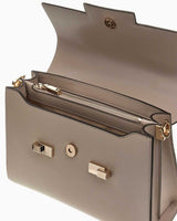 Guess Eco Handle Flap Manyetik Kapaklı El Çantası Tau