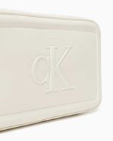 Calvin Klein Kalın Logolu Kadın Kamera Çantası Lily White