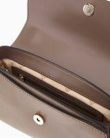 Guess Daryna Convertible Mıknatıs Kapaklı Omuz Çantası Dark Taupe