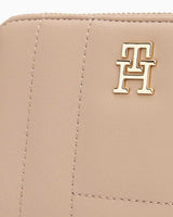 Tommy Hilfiger Feminine Fermuarlı Kadın Cüzdan Coastal Taupe