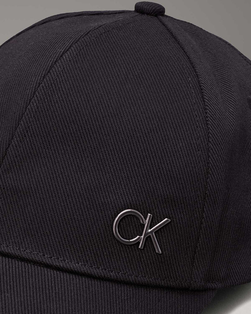 Calvin Klein Bombed Metal Logolu Şapka CK Black