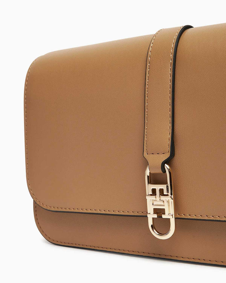 Tommy Hilfiger Libre Kadın Kapaklı Çapraz Askılı Çanta Safari Canvas