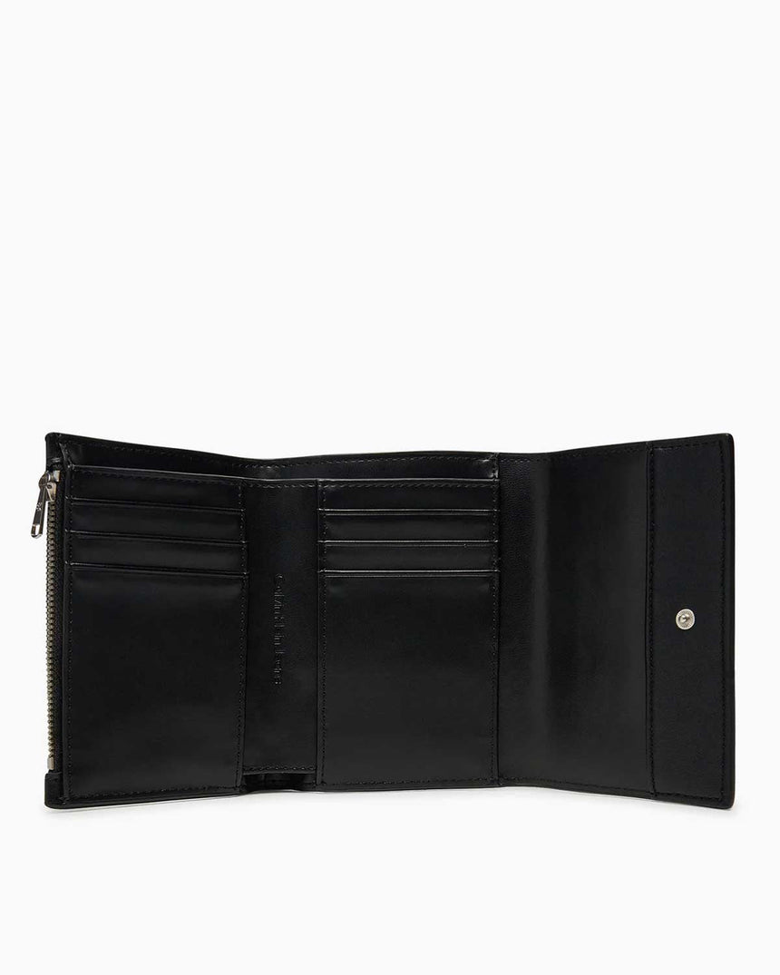 Calvin Klein Kabartmalı 3 Katlı Kadın Cüzdan Na Black