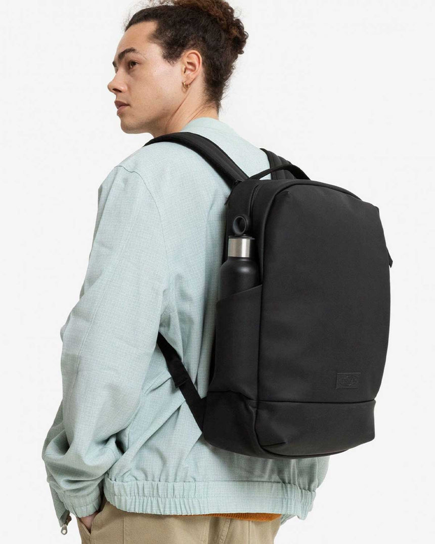 Eastpak Tecum F Sırt Çantası Cnnct F Matte Black