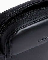 Calvin Klein Sleek Reporter Çapraz Askılı Çanta Black Industrial Mono