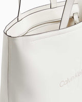 Calvin Klein Sculpted Slim Tote Omuz Çantası Tofu