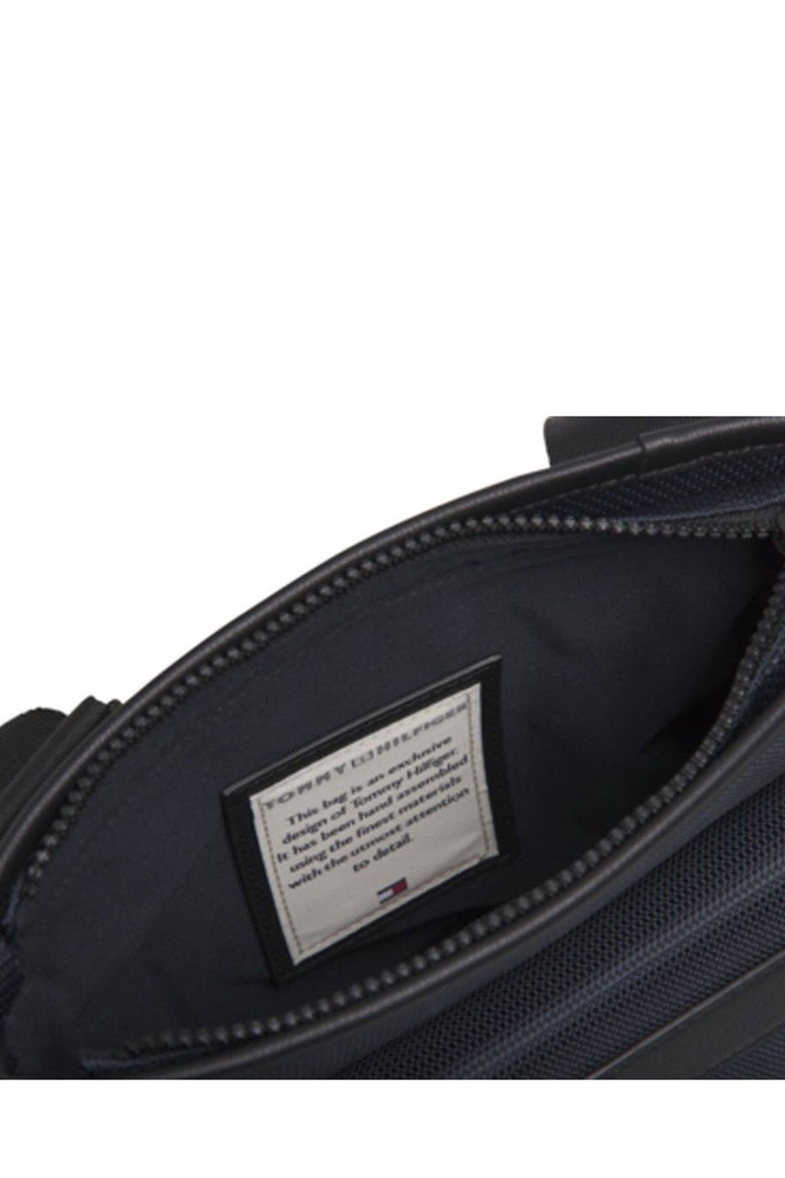 Tommy Hilfiger Elevated Nylon Flap Çapraz Askılı Erkek Çantası Navy Blue