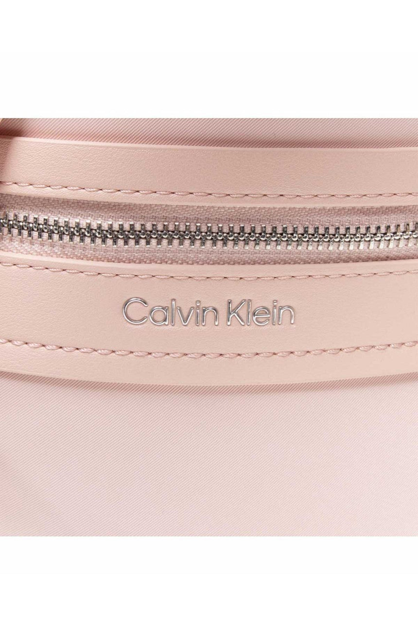 Calvin Klein Ck Essential Bucket Bag Kadın Kol Çantası Spring Rose