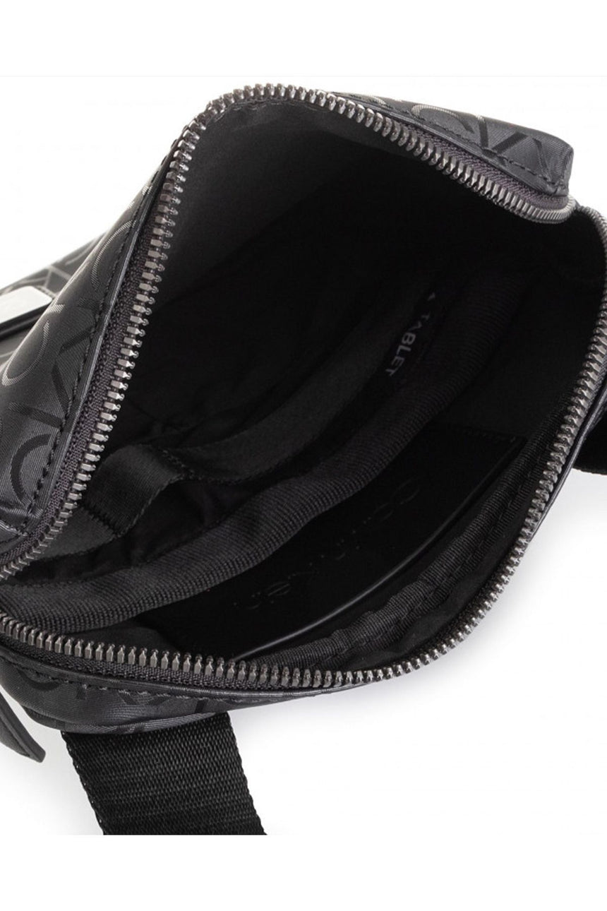 Calvin Klein İndustrial Mono Flat Çapraz Askılı Erkek Çantası Black