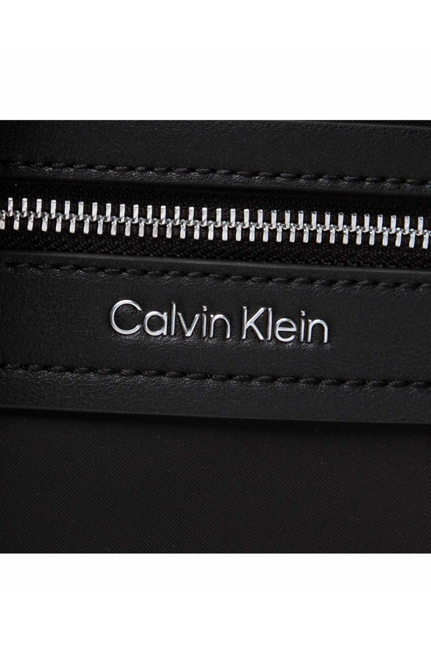 Calvin Klein Ck Essential Bucket Bag Kadın Kol Çantası CK Black