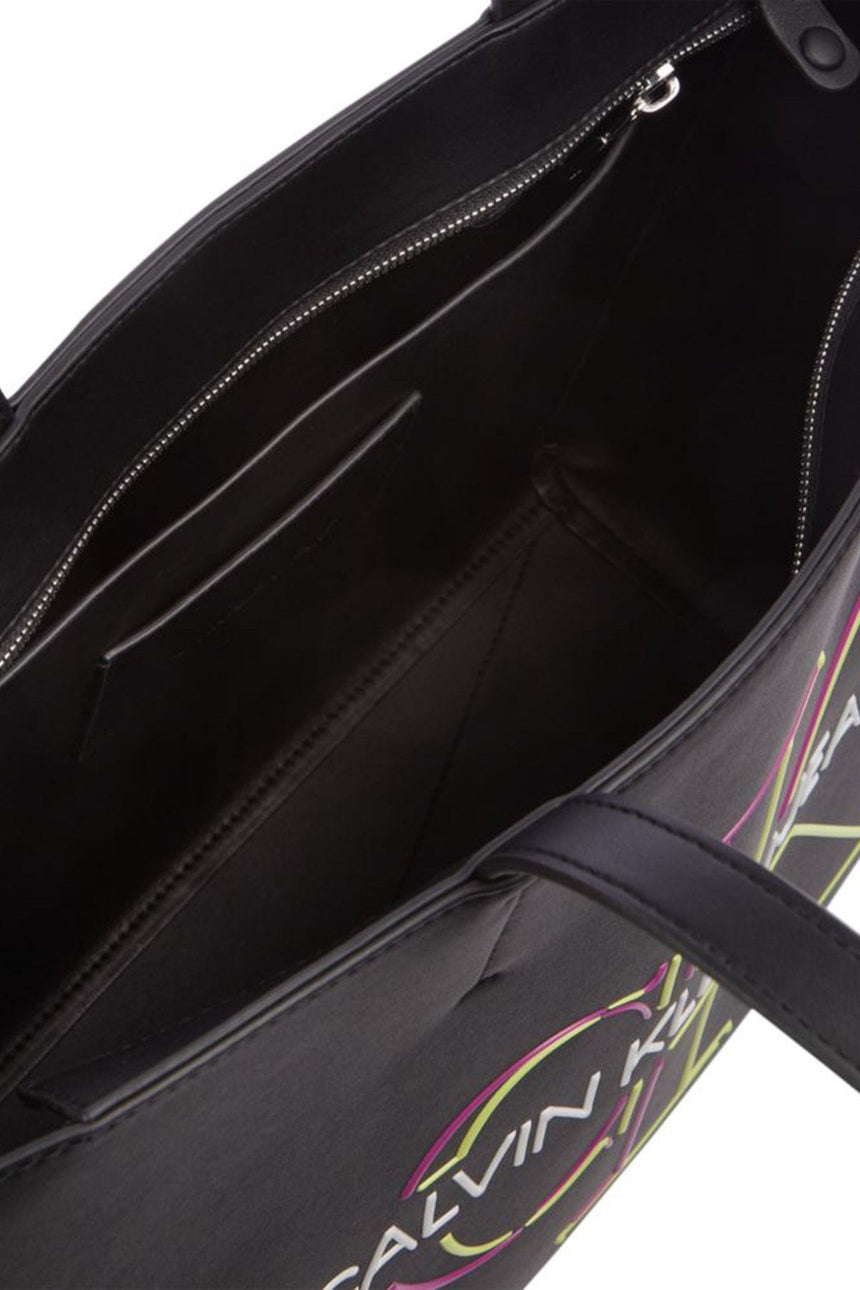 Calvin Klien Ckj Skulpted Glow Kadın Omuz Çantası Black
