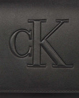 Calvin Klein Sculpted Flap Zincir Detaylı Çapraz Askılı Çanta Black