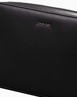 Calvin Klein Must Small Logolu Çapraz Askılı Çanta CK Black