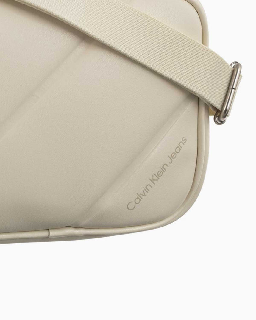 Calvin Klein Quilted Camera Bag Çapraz Askılı Çanta Papyrus