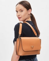 Guess Emiliya Çapraz Çıkarılabilir Askılı Çanta Cognac