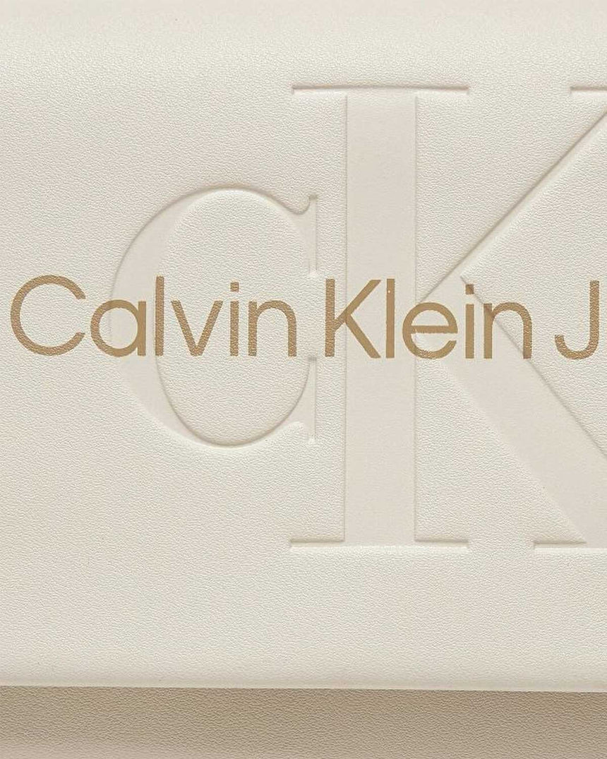 Calvin Klein Sculpted Flap Omuz Çantası Eggshell