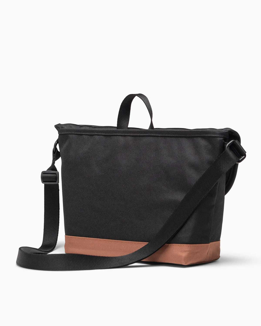 Herschel Cove Small Messenger Çapraz Askılı Çanta Black/Saddle Brown