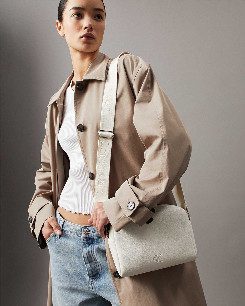 Calvin Klein Ultralight Camera Bag Çapraz Askılı Çanta Tofu