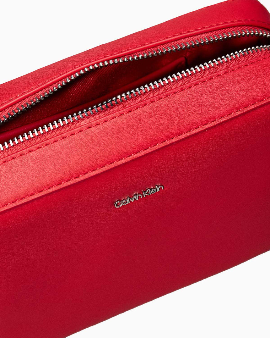 Calvin Klein Must Small Logolu Çapraz Askılı Çanta Lava Falls